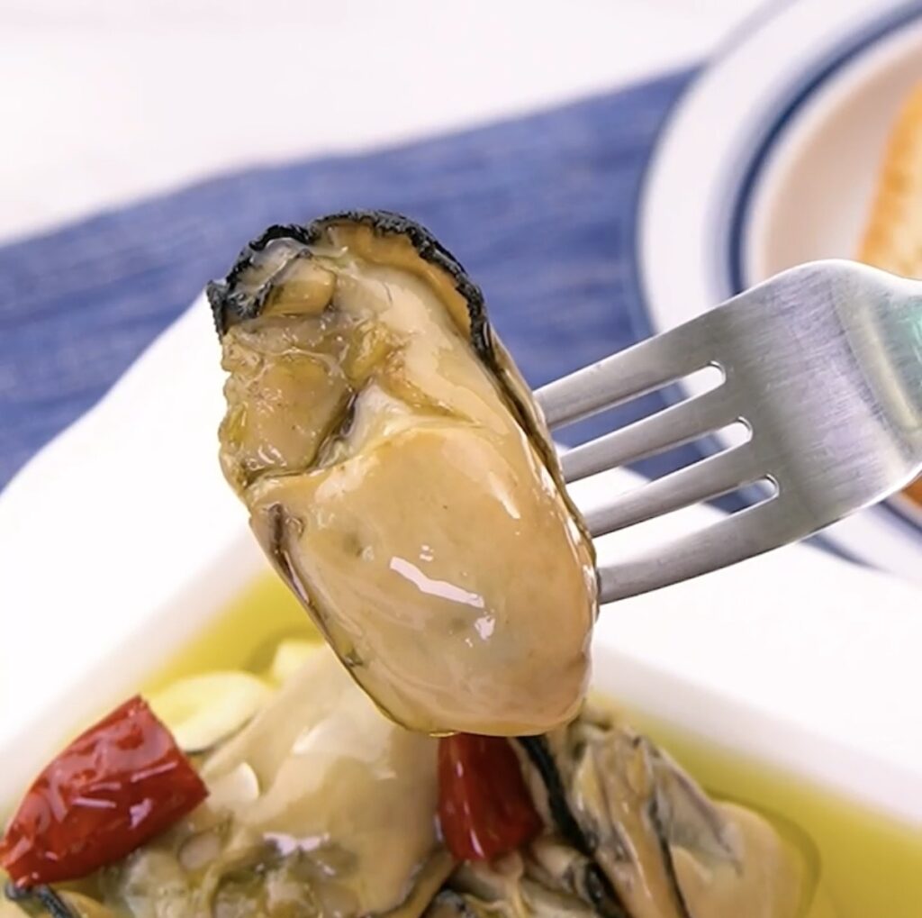 おすすめ料理　広島産牡蠣のオイル漬け