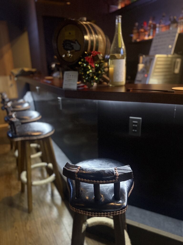 カラオケBAR｜ハイボール菊井店内カウンター